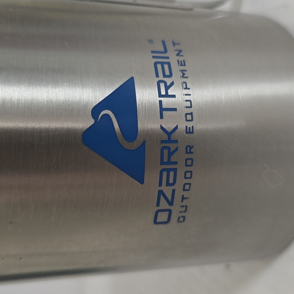 NEW Ozark Trail Silver Mug with Blue Logo and Carabiner Handle - Picture 4 of 16